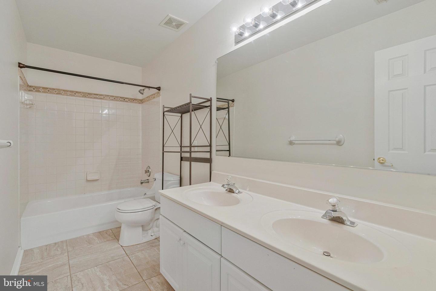 9310 SAFFRON HILL CT, MANASSAS, Virginia 20110, 4 Bedrooms Bedrooms, ,2 BathroomsBathrooms,Residential,For sale,9310 SAFFRON HILL CT,VAMN2008362 MLS # VAMN2008362