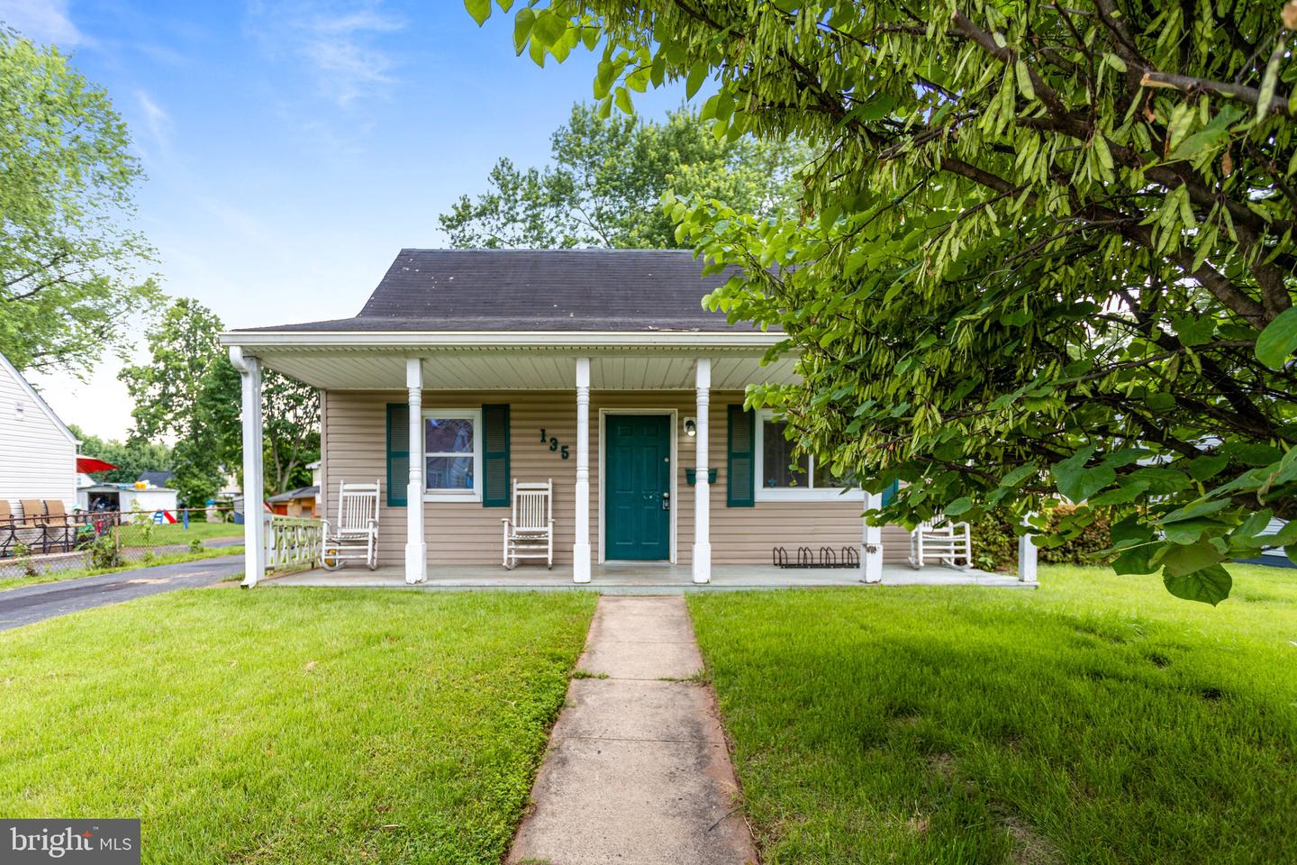 135 CABBEL DR, MANASSAS PARK, Virginia 20111, 3 Bedrooms Bedrooms, ,2 BathroomsBathrooms,Residential,For sale,135 CABBEL DR,VAMP2003050 MLS # VAMP2003050