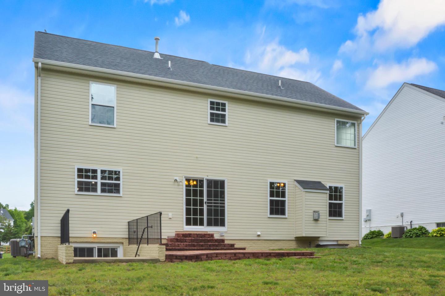2042 MOURNING DOVE DR, LOCUST GROVE, Virginia 22508, 5 Bedrooms Bedrooms, ,3 BathroomsBathrooms,Residential,For sale,2042 MOURNING DOVE DR,VAOR2009748 MLS # VAOR2009748