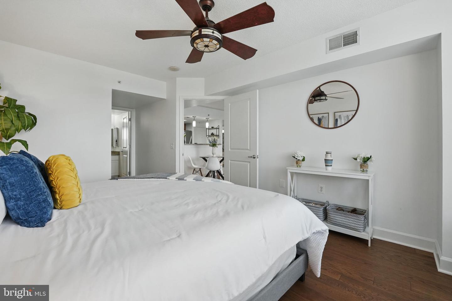 11800 SUNSET HILLS RD #717, RESTON, Virginia 20190, 2 Bedrooms Bedrooms, 5 Rooms Rooms,2 BathroomsBathrooms,Residential,For sale,11800 SUNSET HILLS RD #717,VAFX2243264 MLS # VAFX2243264