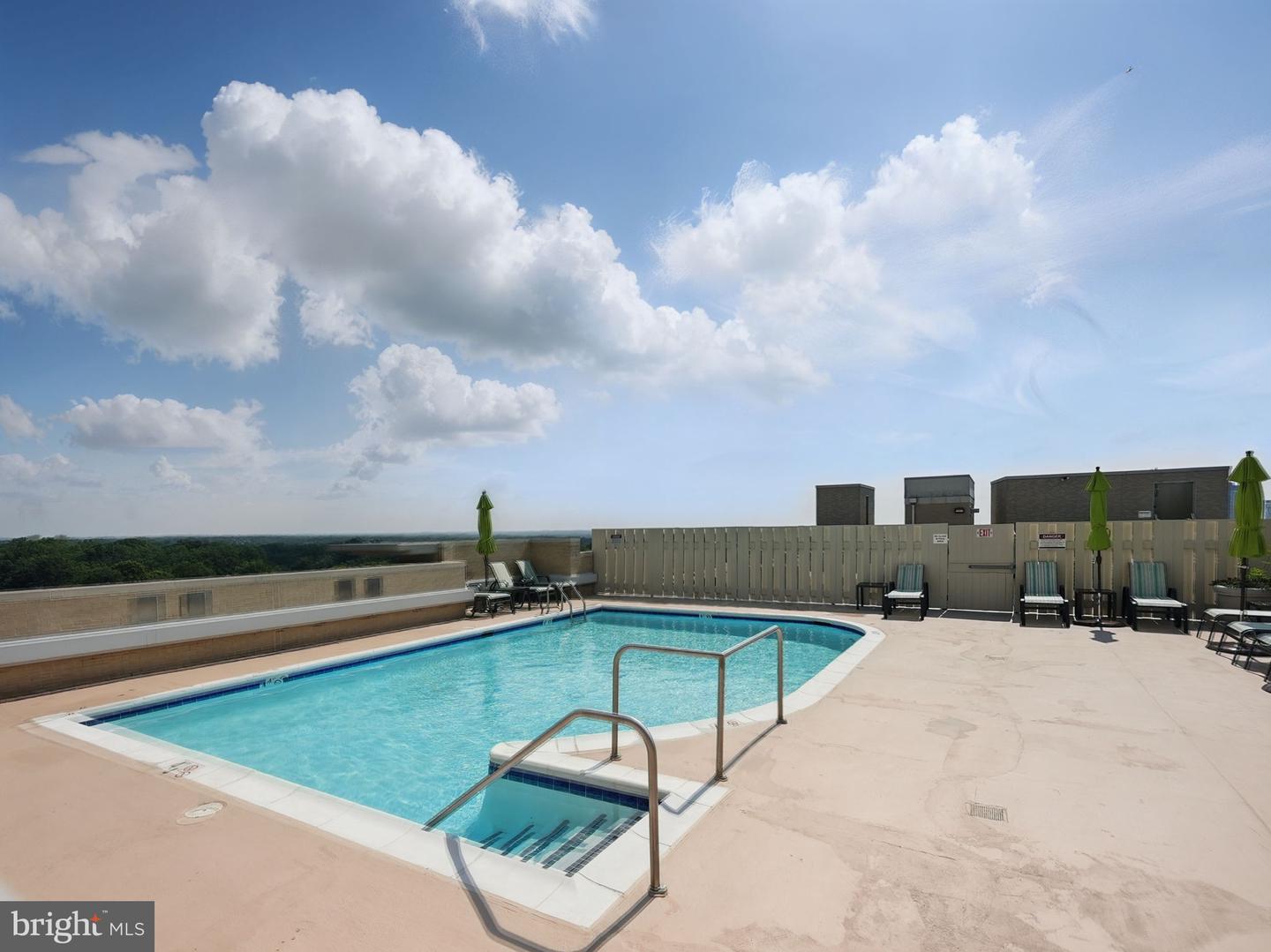 11800 SUNSET HILLS RD #717, RESTON, Virginia 20190, 2 Bedrooms Bedrooms, 5 Rooms Rooms,2 BathroomsBathrooms,Residential,For sale,11800 SUNSET HILLS RD #717,VAFX2243264 MLS # VAFX2243264