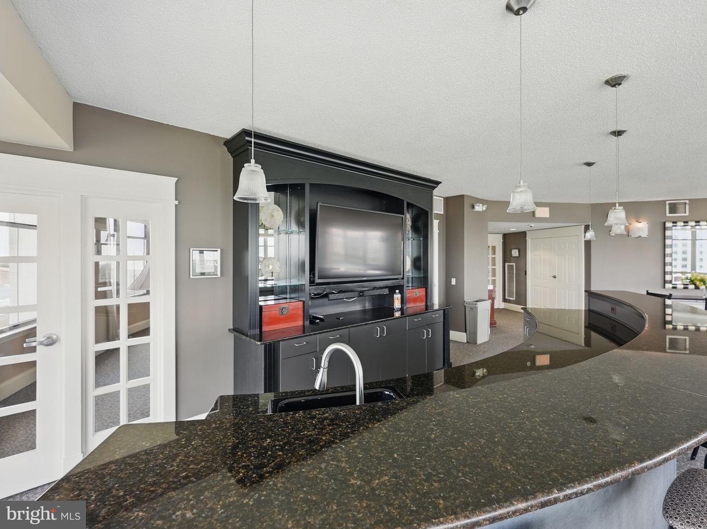 11800 SUNSET HILLS RD #717, RESTON, Virginia 20190, 2 Bedrooms Bedrooms, 5 Rooms Rooms,2 BathroomsBathrooms,Residential,For sale,11800 SUNSET HILLS RD #717,VAFX2243264 MLS # VAFX2243264