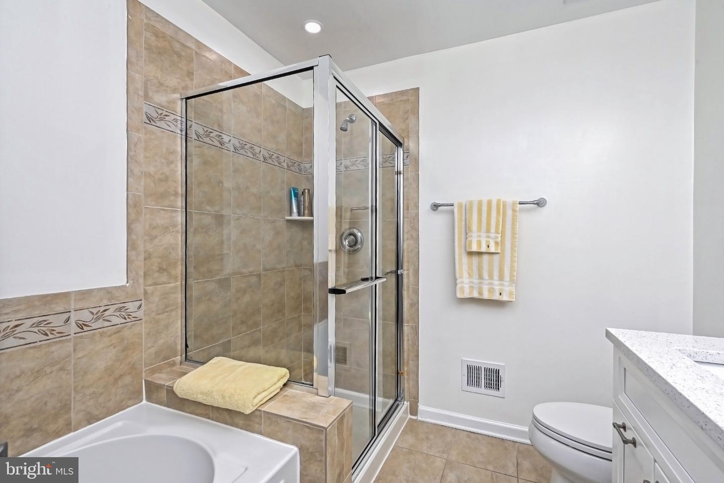 15255 LEICESTERSHIRE ST, WOODBRIDGE, Virginia 22191, 3 Bedrooms Bedrooms, ,2 BathroomsBathrooms,Residential,For sale,15255 LEICESTERSHIRE ST,VAPW2095608 MLS # VAPW2095608