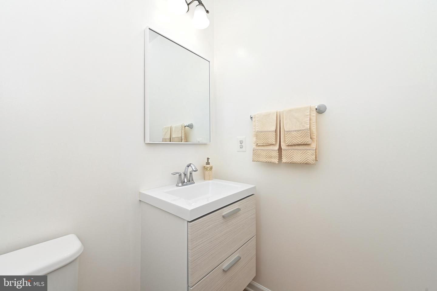 15255 LEICESTERSHIRE ST, WOODBRIDGE, Virginia 22191, 3 Bedrooms Bedrooms, ,2 BathroomsBathrooms,Residential,For sale,15255 LEICESTERSHIRE ST,VAPW2095608 MLS # VAPW2095608