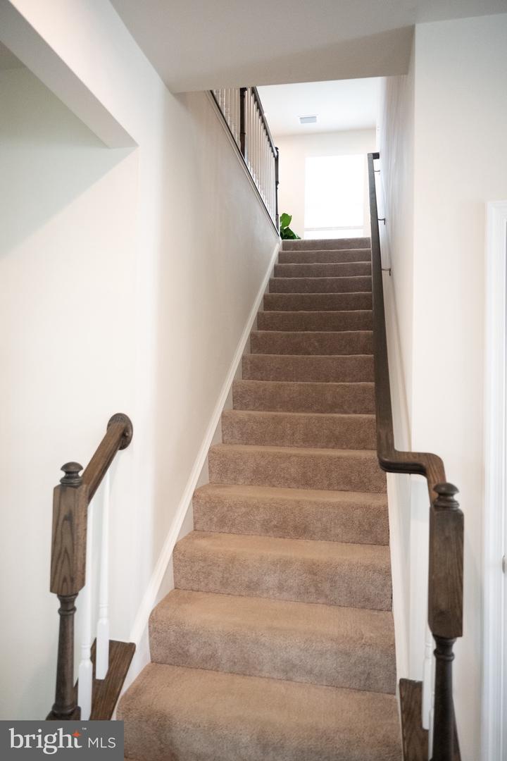 9220 SPLIT OAK DR, FREDERICKSBURG, Virginia 22407, 4 Bedrooms Bedrooms, ,3 BathroomsBathrooms,Residential,For sale,9220 SPLIT OAK DR,VASP2033484 MLS # VASP2033484