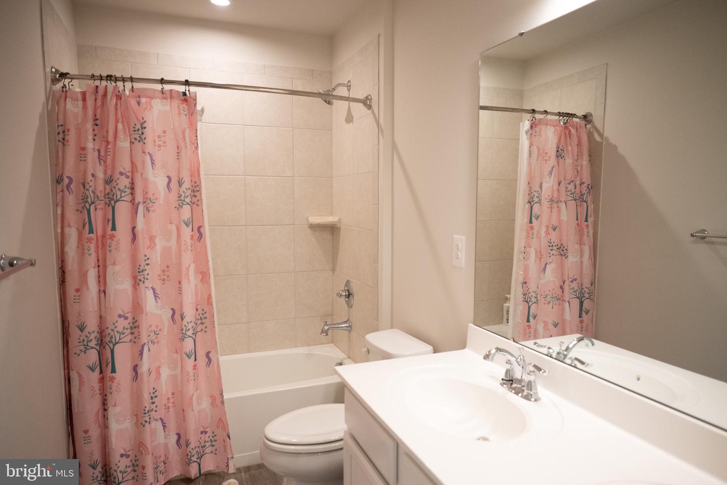 9220 SPLIT OAK DR, FREDERICKSBURG, Virginia 22407, 4 Bedrooms Bedrooms, ,3 BathroomsBathrooms,Residential,For sale,9220 SPLIT OAK DR,VASP2033484 MLS # VASP2033484