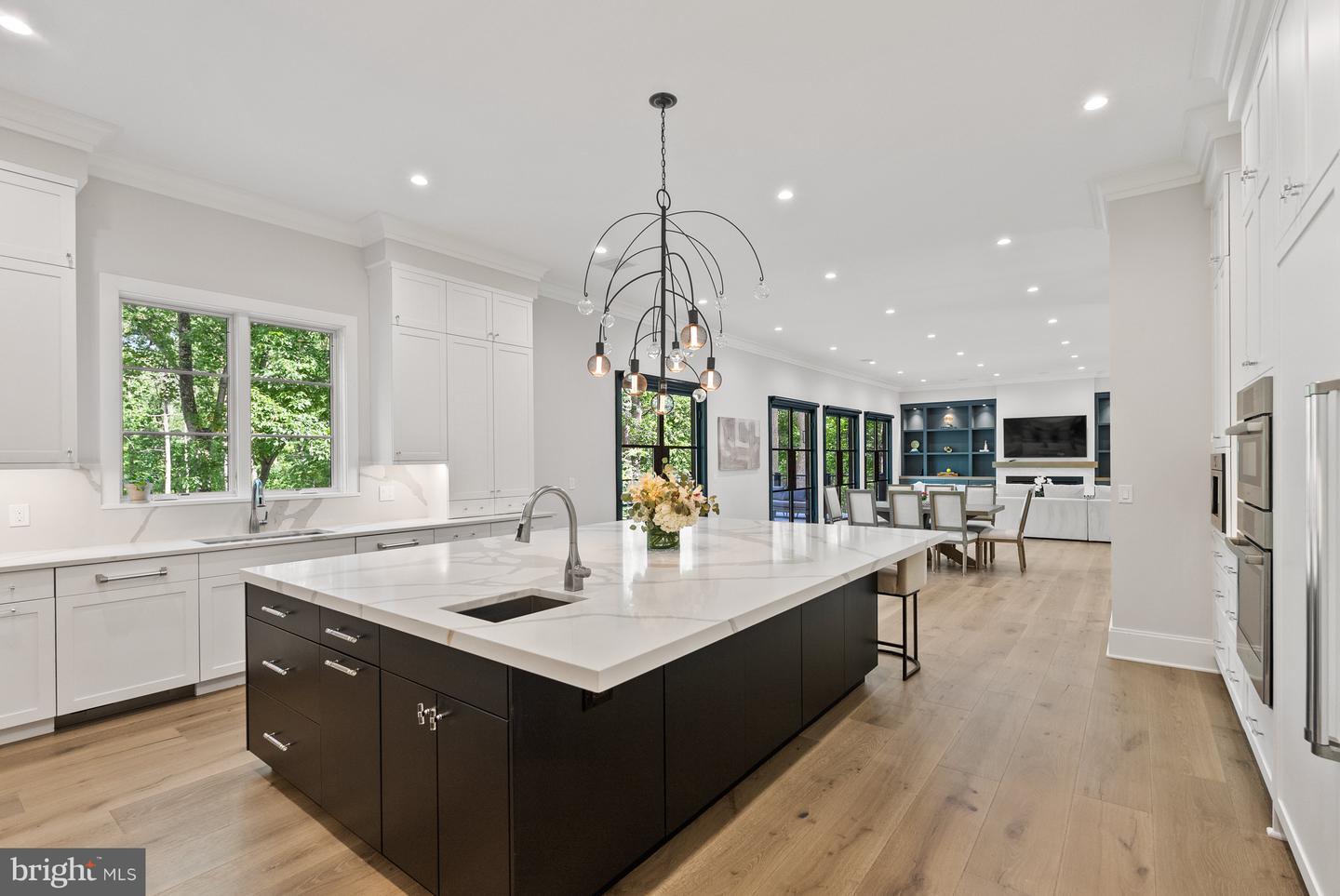 825 WHANN AVE, MCLEAN, Virginia 22101, 6 Bedrooms Bedrooms, ,6 BathroomsBathrooms,Residential,For sale,825 WHANN AVE,VAFX2243734 MLS # VAFX2243734