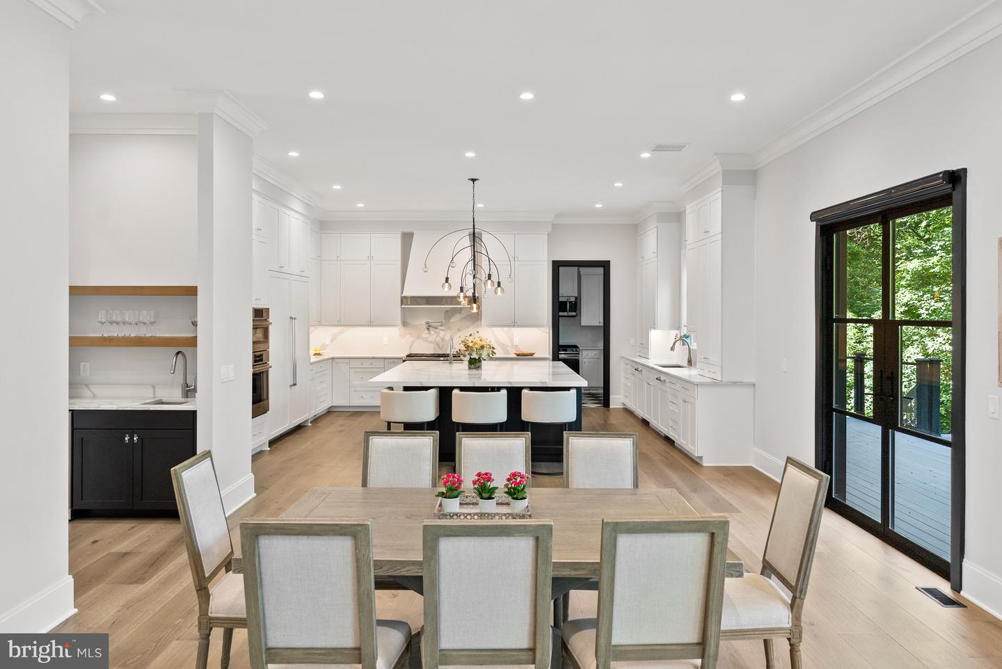 825 WHANN AVE, MCLEAN, Virginia 22101, 6 Bedrooms Bedrooms, ,6 BathroomsBathrooms,Residential,For sale,825 WHANN AVE,VAFX2243734 MLS # VAFX2243734