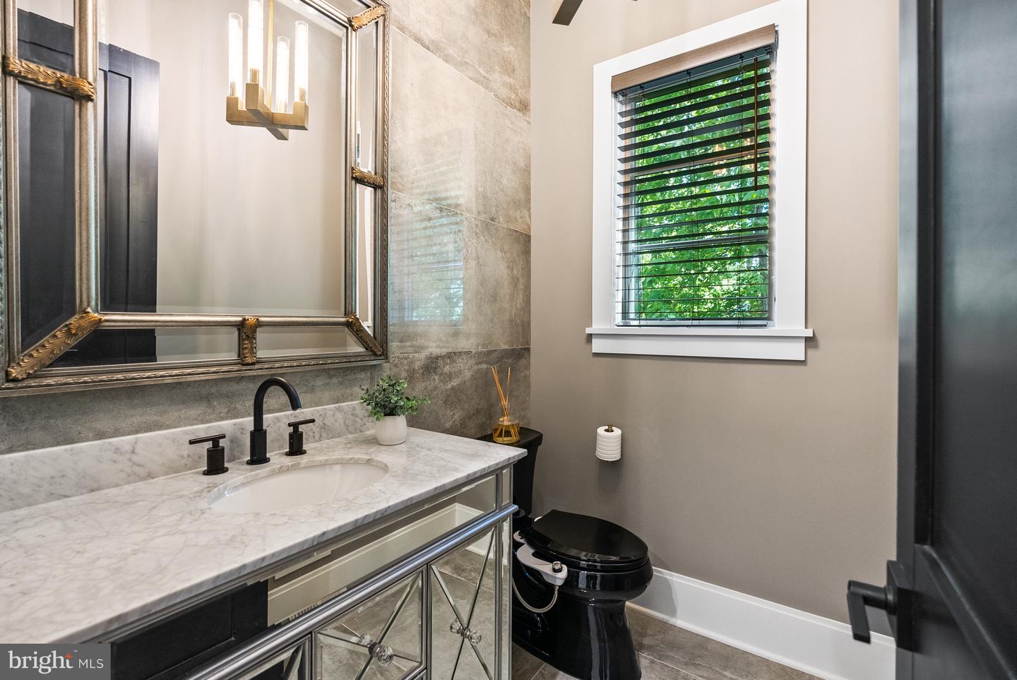 825 WHANN AVE, MCLEAN, Virginia 22101, 6 Bedrooms Bedrooms, ,6 BathroomsBathrooms,Residential,For sale,825 WHANN AVE,VAFX2243734 MLS # VAFX2243734