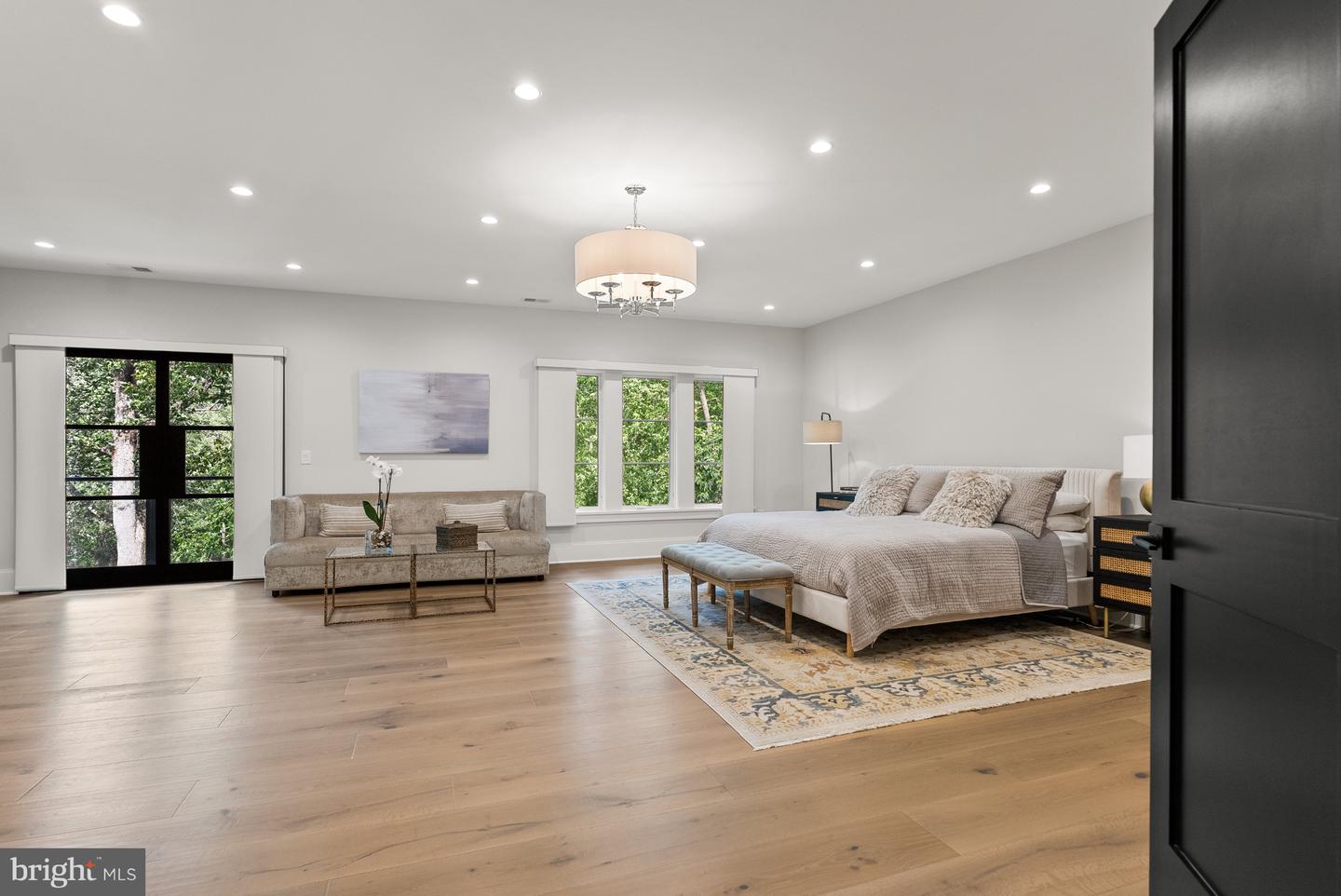 825 WHANN AVE, MCLEAN, Virginia 22101, 6 Bedrooms Bedrooms, ,6 BathroomsBathrooms,Residential,For sale,825 WHANN AVE,VAFX2243734 MLS # VAFX2243734