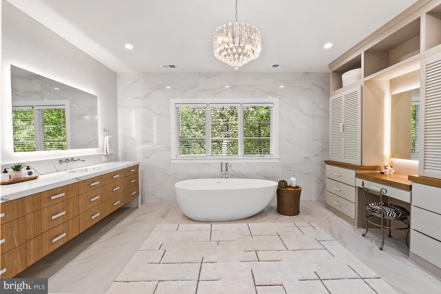 825 WHANN AVE, MCLEAN, Virginia 22101, 6 Bedrooms Bedrooms, ,6 BathroomsBathrooms,Residential,For sale,825 WHANN AVE,VAFX2243734 MLS # VAFX2243734