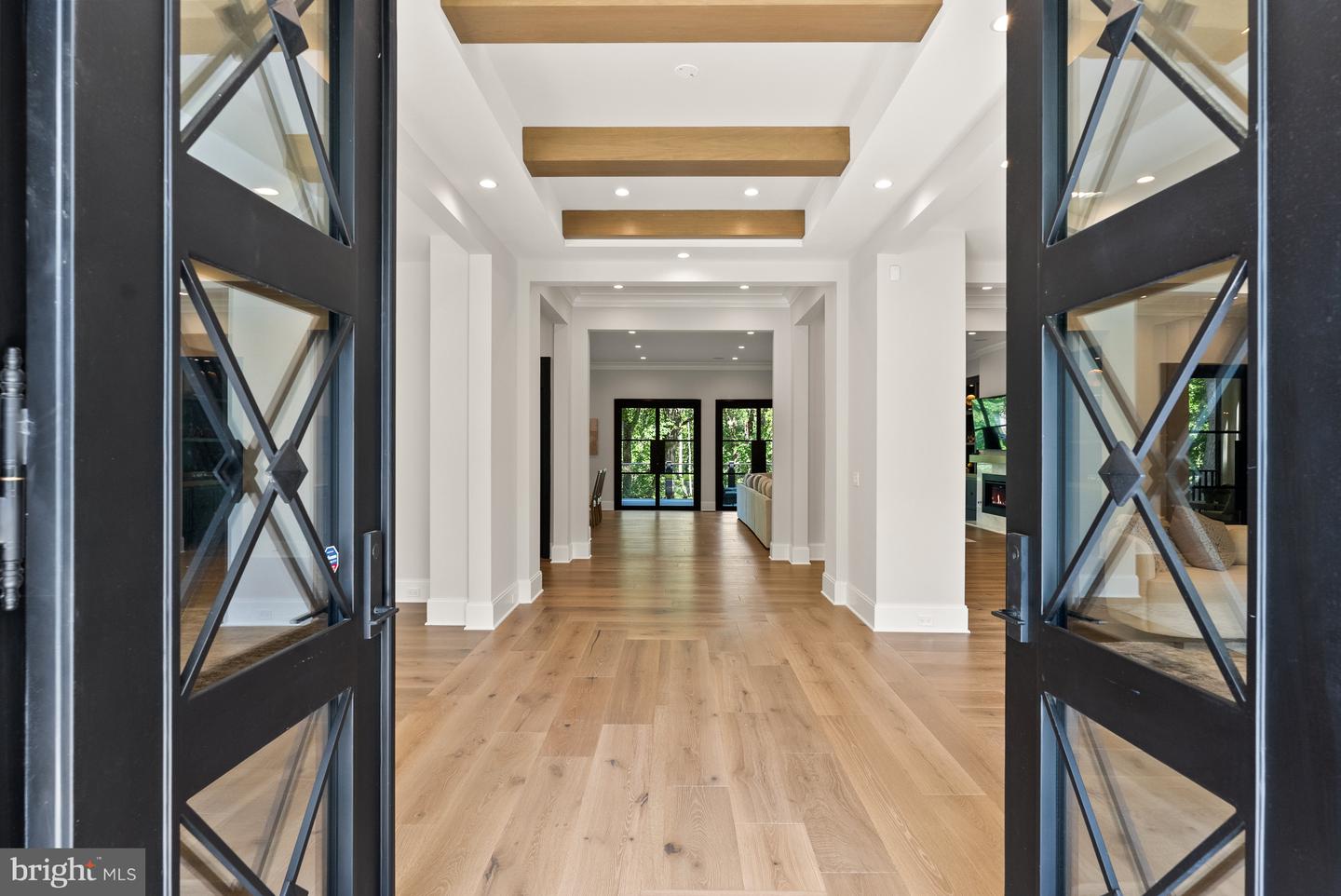 825 WHANN AVE, MCLEAN, Virginia 22101, 6 Bedrooms Bedrooms, ,6 BathroomsBathrooms,Residential,For sale,825 WHANN AVE,VAFX2243734 MLS # VAFX2243734
