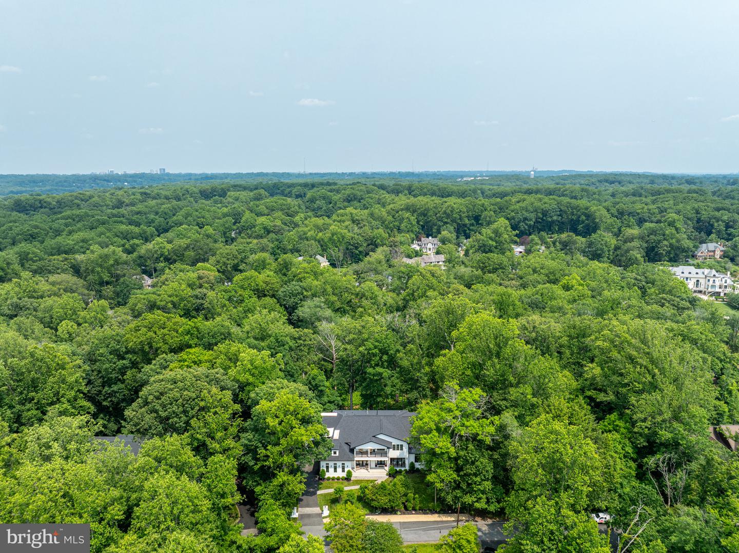 825 WHANN AVE, MCLEAN, Virginia 22101, 6 Bedrooms Bedrooms, ,6 BathroomsBathrooms,Residential,For sale,825 WHANN AVE,VAFX2243734 MLS # VAFX2243734