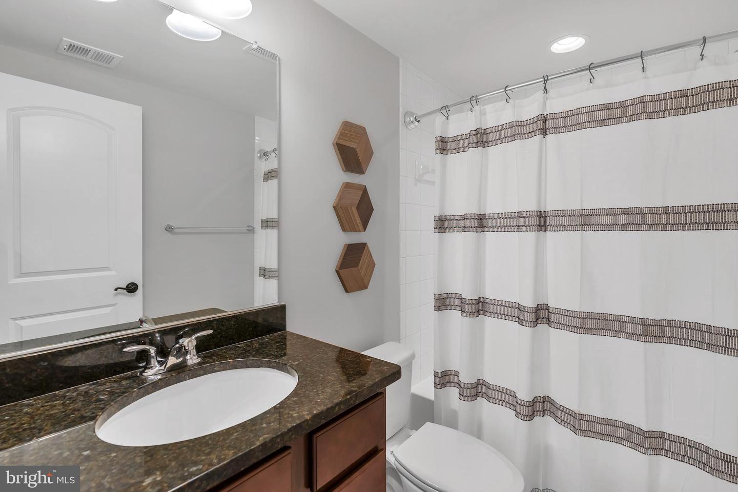 35446 GREYFRIAR DR, ROUND HILL, Virginia 20141, 5 Bedrooms Bedrooms, ,4 BathroomsBathrooms,Residential,For sale,35446 GREYFRIAR DR,VALO2098140 MLS # VALO2098140