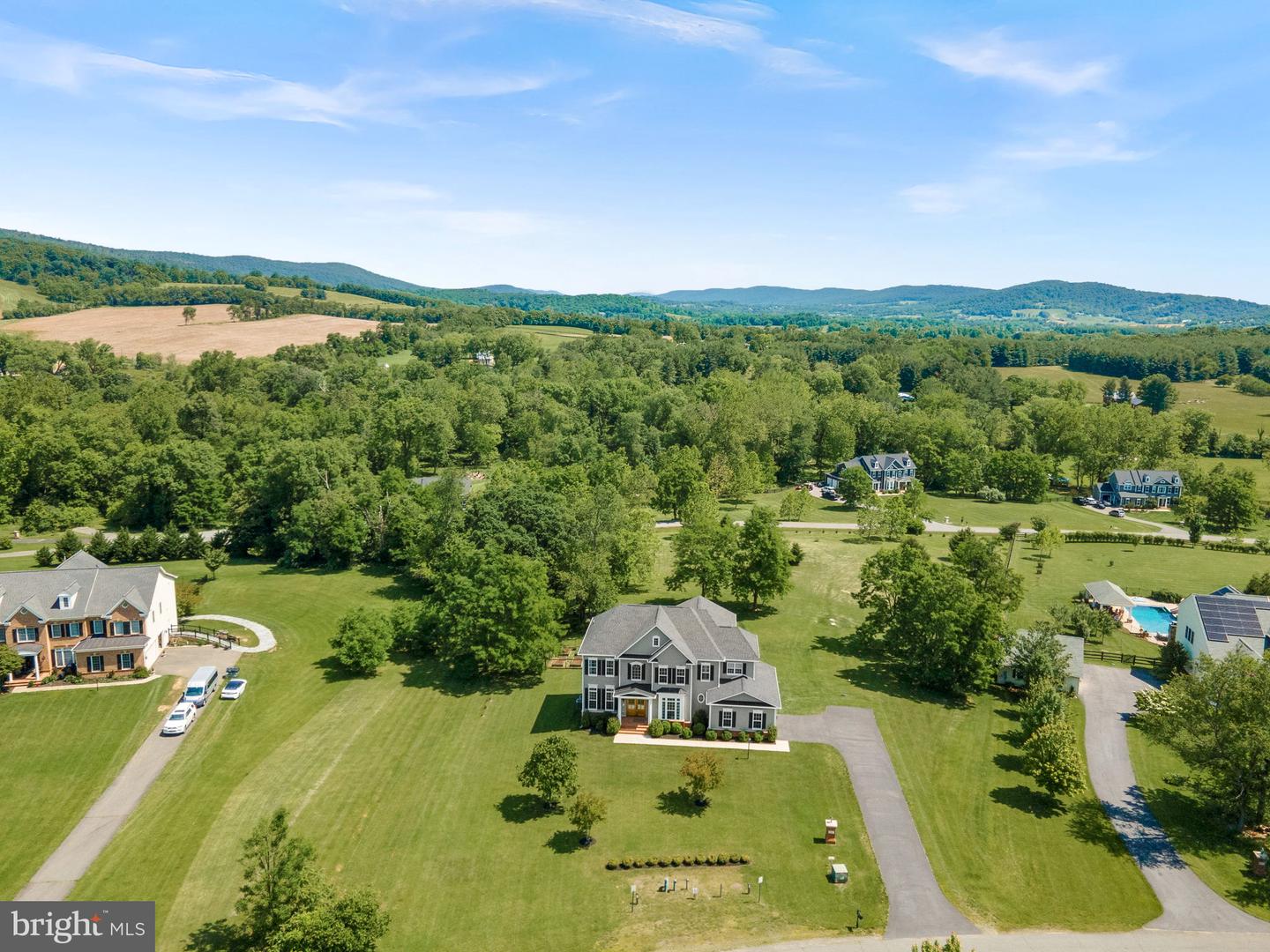 35446 GREYFRIAR DR, ROUND HILL, Virginia 20141, 5 Bedrooms Bedrooms, ,4 BathroomsBathrooms,Residential,For sale,35446 GREYFRIAR DR,VALO2098140 MLS # VALO2098140
