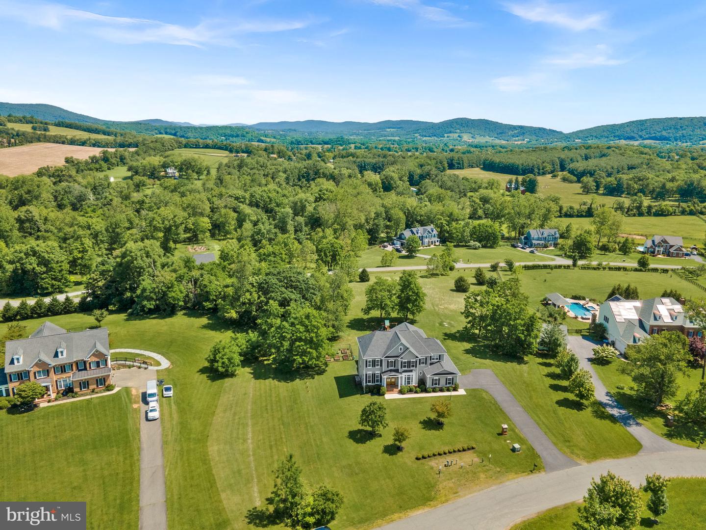 35446 GREYFRIAR DR, ROUND HILL, Virginia 20141, 5 Bedrooms Bedrooms, ,4 BathroomsBathrooms,Residential,For sale,35446 GREYFRIAR DR,VALO2098140 MLS # VALO2098140
