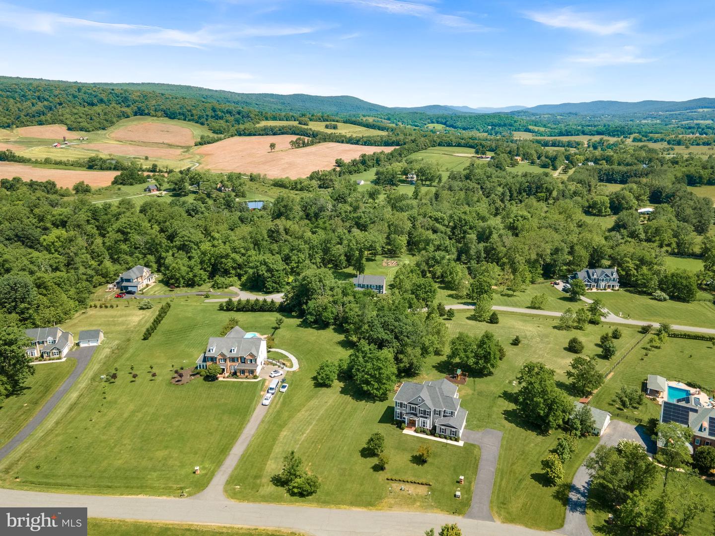 35446 GREYFRIAR DR, ROUND HILL, Virginia 20141, 5 Bedrooms Bedrooms, ,4 BathroomsBathrooms,Residential,For sale,35446 GREYFRIAR DR,VALO2098140 MLS # VALO2098140