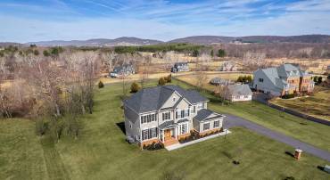 35446 GREYFRIAR DR, ROUND HILL, Virginia 20141, 5 Bedrooms Bedrooms, ,4 BathroomsBathrooms,Residential,For sale,35446 GREYFRIAR DR,VALO2098140 MLS # VALO2098140