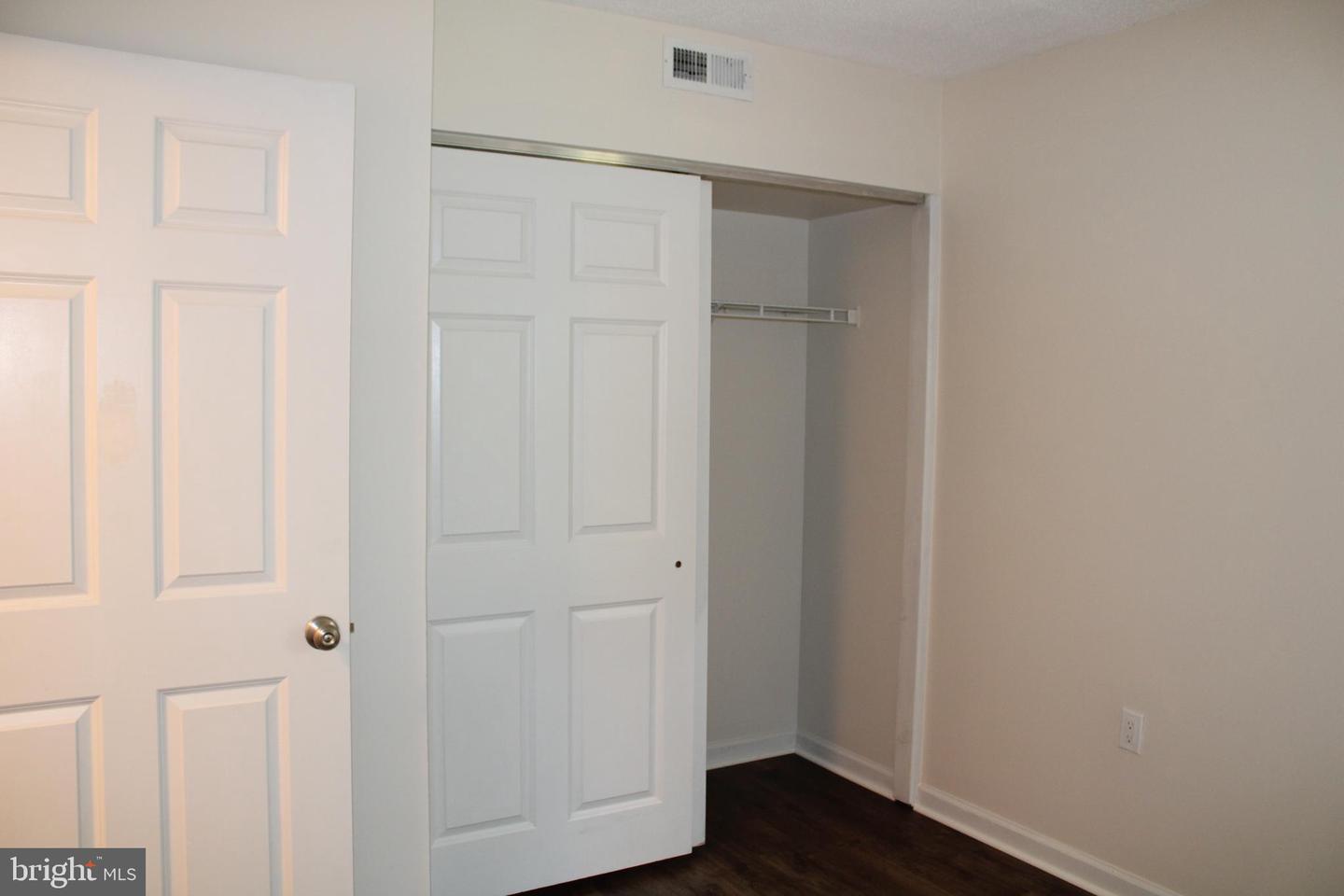 15524 HORSESHOE LN, WOODBRIDGE, Virginia 22191, 2 Bedrooms Bedrooms, ,1 BathroomBathrooms,Residential,For sale,15524 HORSESHOE LN,VAPW2095774 MLS # VAPW2095774