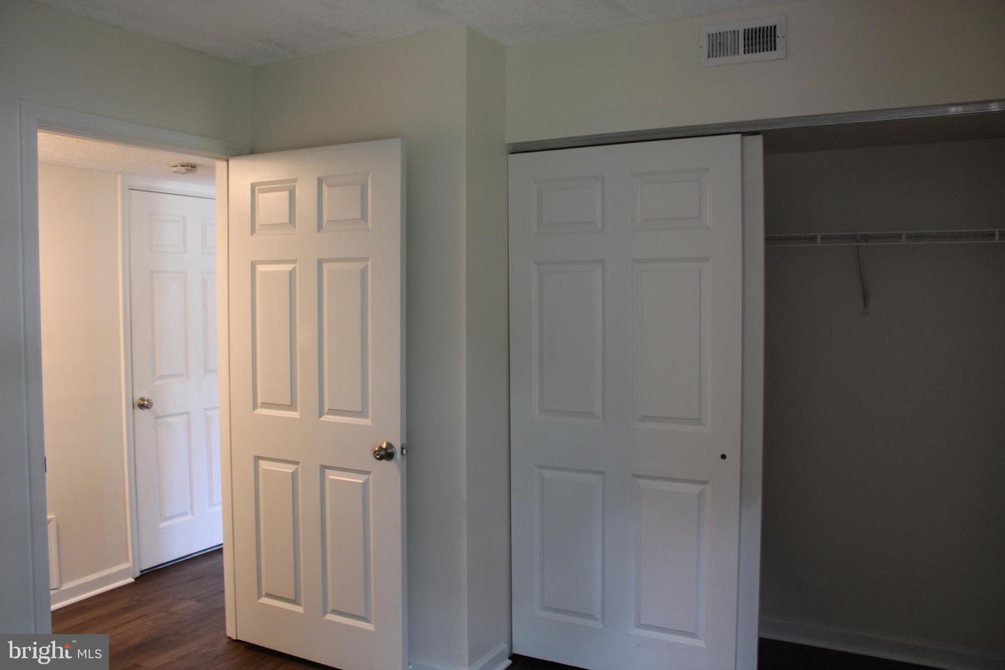15524 HORSESHOE LN, WOODBRIDGE, Virginia 22191, 2 Bedrooms Bedrooms, ,1 BathroomBathrooms,Residential,For sale,15524 HORSESHOE LN,VAPW2095774 MLS # VAPW2095774