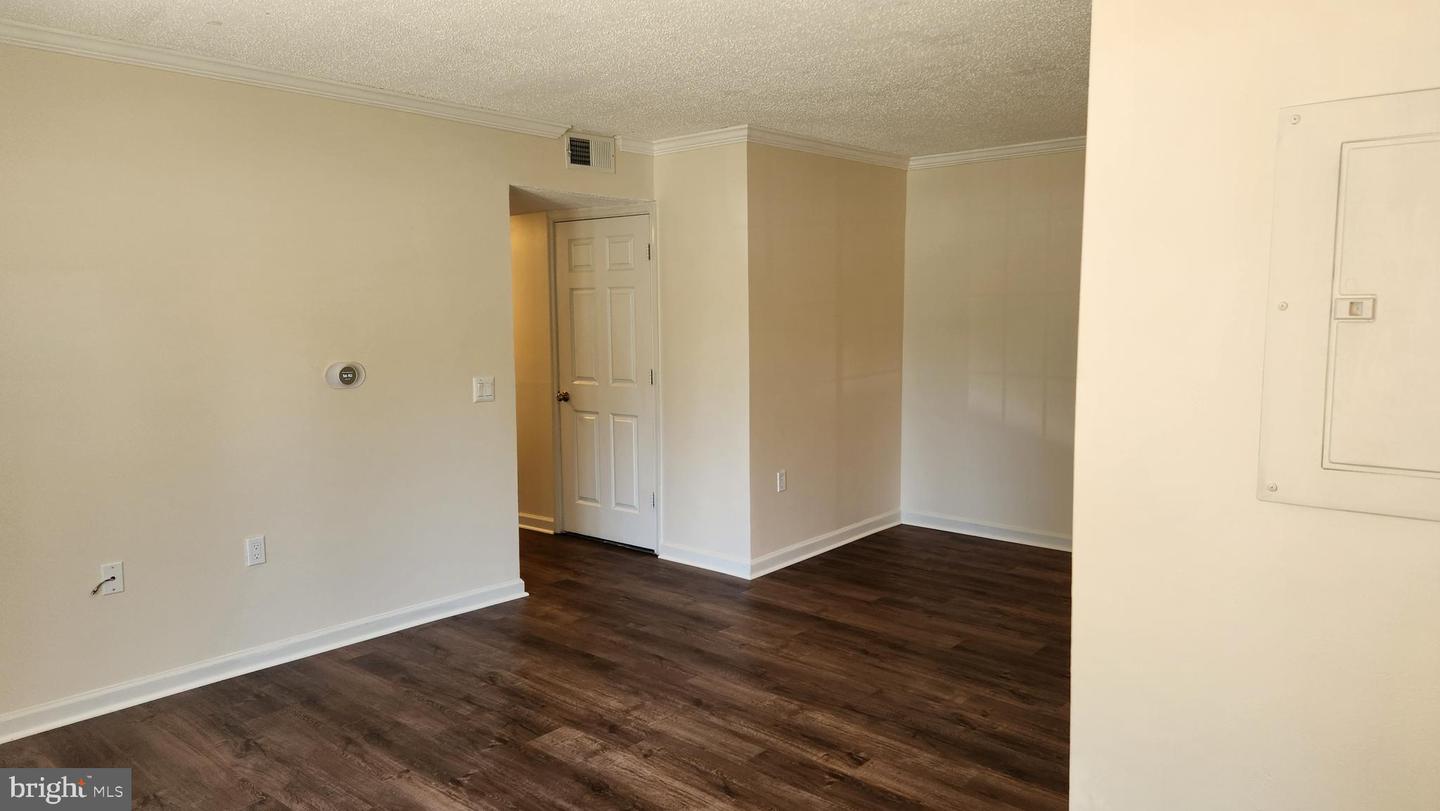 15524 HORSESHOE LN, WOODBRIDGE, Virginia 22191, 2 Bedrooms Bedrooms, ,1 BathroomBathrooms,Residential,For sale,15524 HORSESHOE LN,VAPW2095774 MLS # VAPW2095774