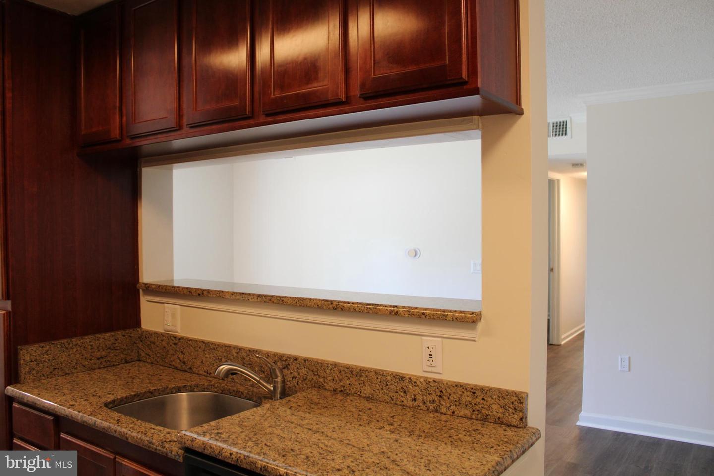15524 HORSESHOE LN, WOODBRIDGE, Virginia 22191, 2 Bedrooms Bedrooms, ,1 BathroomBathrooms,Residential,For sale,15524 HORSESHOE LN,VAPW2095774 MLS # VAPW2095774