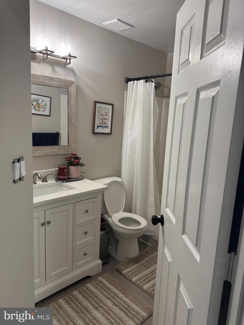 9229 JESSICA DR, MANASSAS PARK, Virginia 20111, 3 Bedrooms Bedrooms, ,2 BathroomsBathrooms,Residential,For sale,9229 JESSICA DR,VAMP2003080 MLS # VAMP2003080