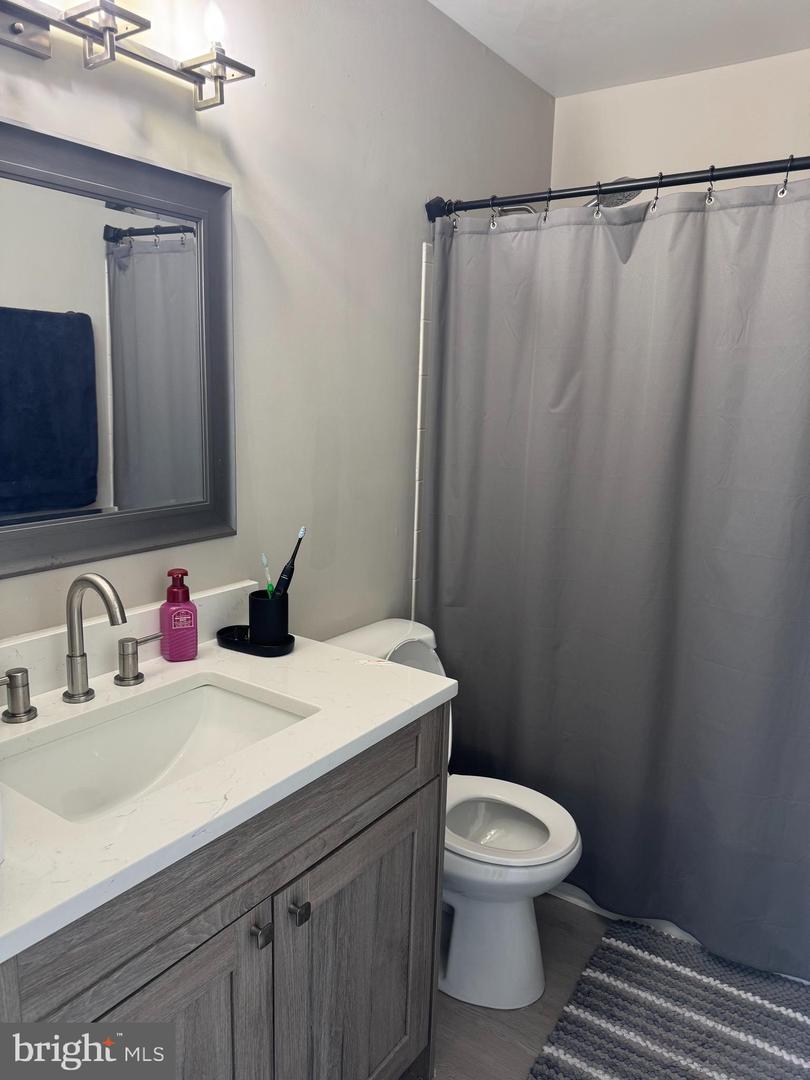 9229 JESSICA DR, MANASSAS PARK, Virginia 20111, 3 Bedrooms Bedrooms, ,2 BathroomsBathrooms,Residential,For sale,9229 JESSICA DR,VAMP2003080 MLS # VAMP2003080