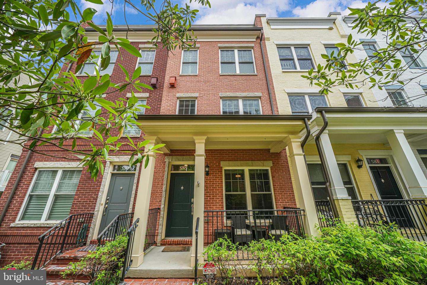585 REGENT PL NE, WASHINGTON, District Of Columbia 20017, 3 Bedrooms Bedrooms, ,2 BathroomsBathrooms,Residential,For sale,585 REGENT PL NE,DCDC2203380 MLS # DCDC2203380