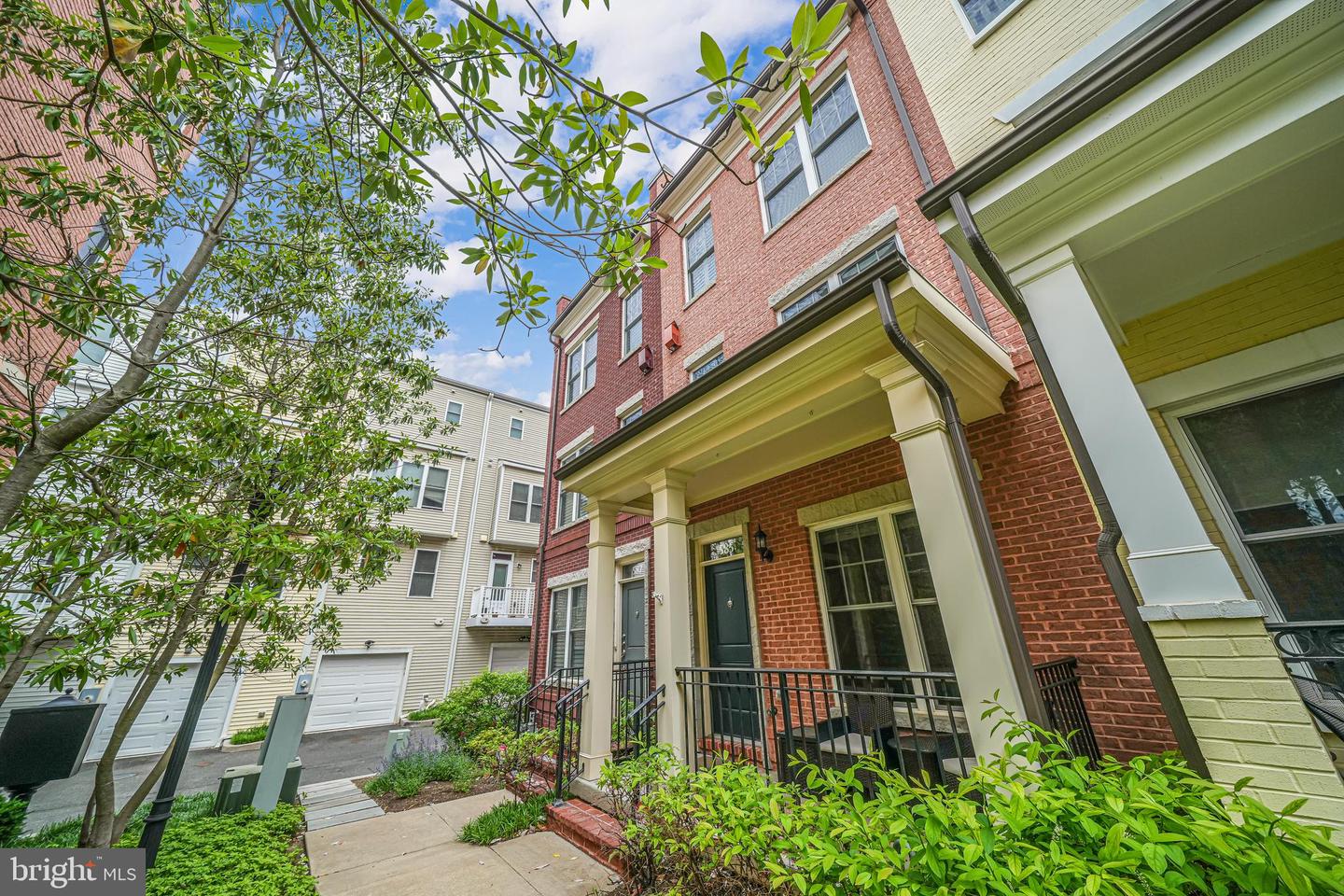585 REGENT PL NE, WASHINGTON, District Of Columbia 20017, 3 Bedrooms Bedrooms, ,2 BathroomsBathrooms,Residential,For sale,585 REGENT PL NE,DCDC2203380 MLS # DCDC2203380