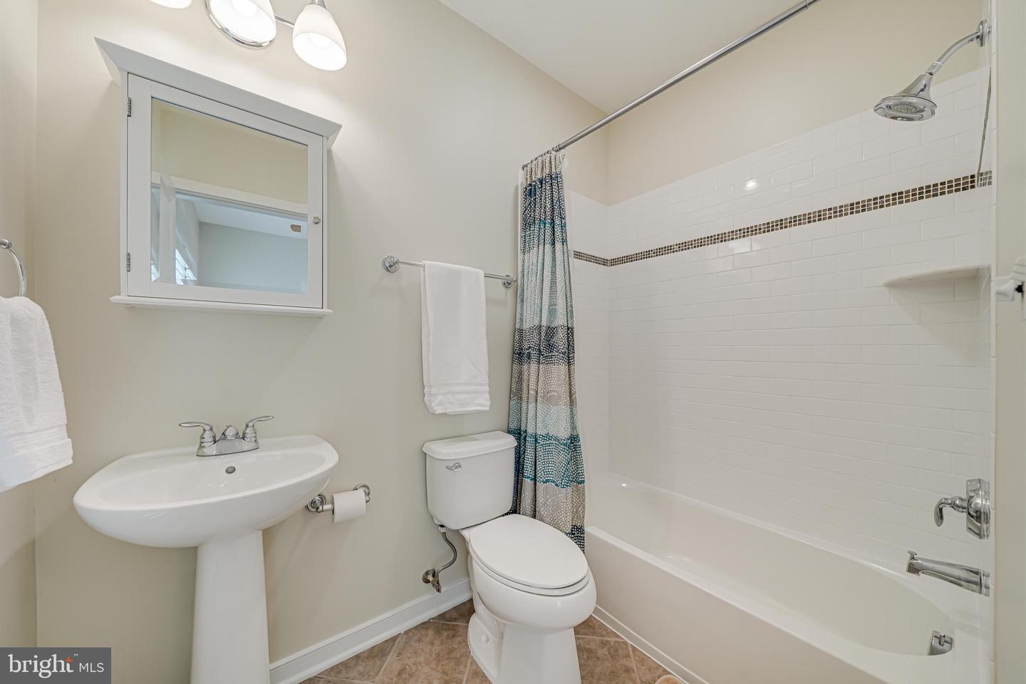 585 REGENT PL NE, WASHINGTON, District Of Columbia 20017, 3 Bedrooms Bedrooms, ,2 BathroomsBathrooms,Residential,For sale,585 REGENT PL NE,DCDC2203380 MLS # DCDC2203380