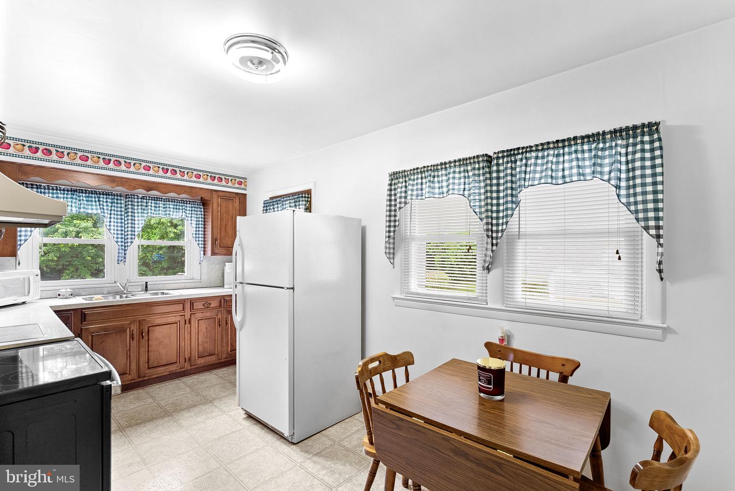 23 W FAIRFAX ST, BERRYVILLE, Virginia 22611, 3 Bedrooms Bedrooms, ,1 BathroomBathrooms,Residential,For sale,23 W FAIRFAX ST,VACL2003796 MLS # VACL2003796