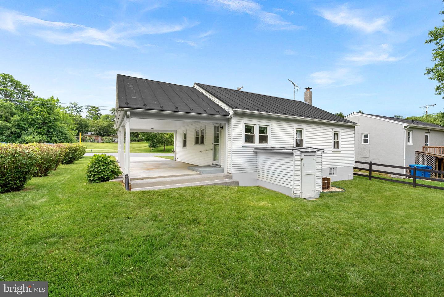 23 W FAIRFAX ST, BERRYVILLE, Virginia 22611, 3 Bedrooms Bedrooms, ,1 BathroomBathrooms,Residential,For sale,23 W FAIRFAX ST,VACL2003796 MLS # VACL2003796