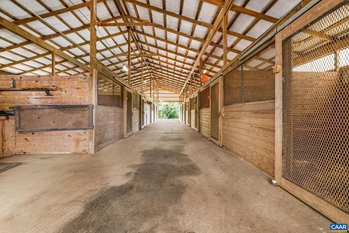 2205 S AMHERST HWY, AMHERST, Virginia 24521, 2 Bedrooms Bedrooms, ,3 BathroomsBathrooms,Farm,For sale,2205 S AMHERST HWY,665107 MLS # 665107