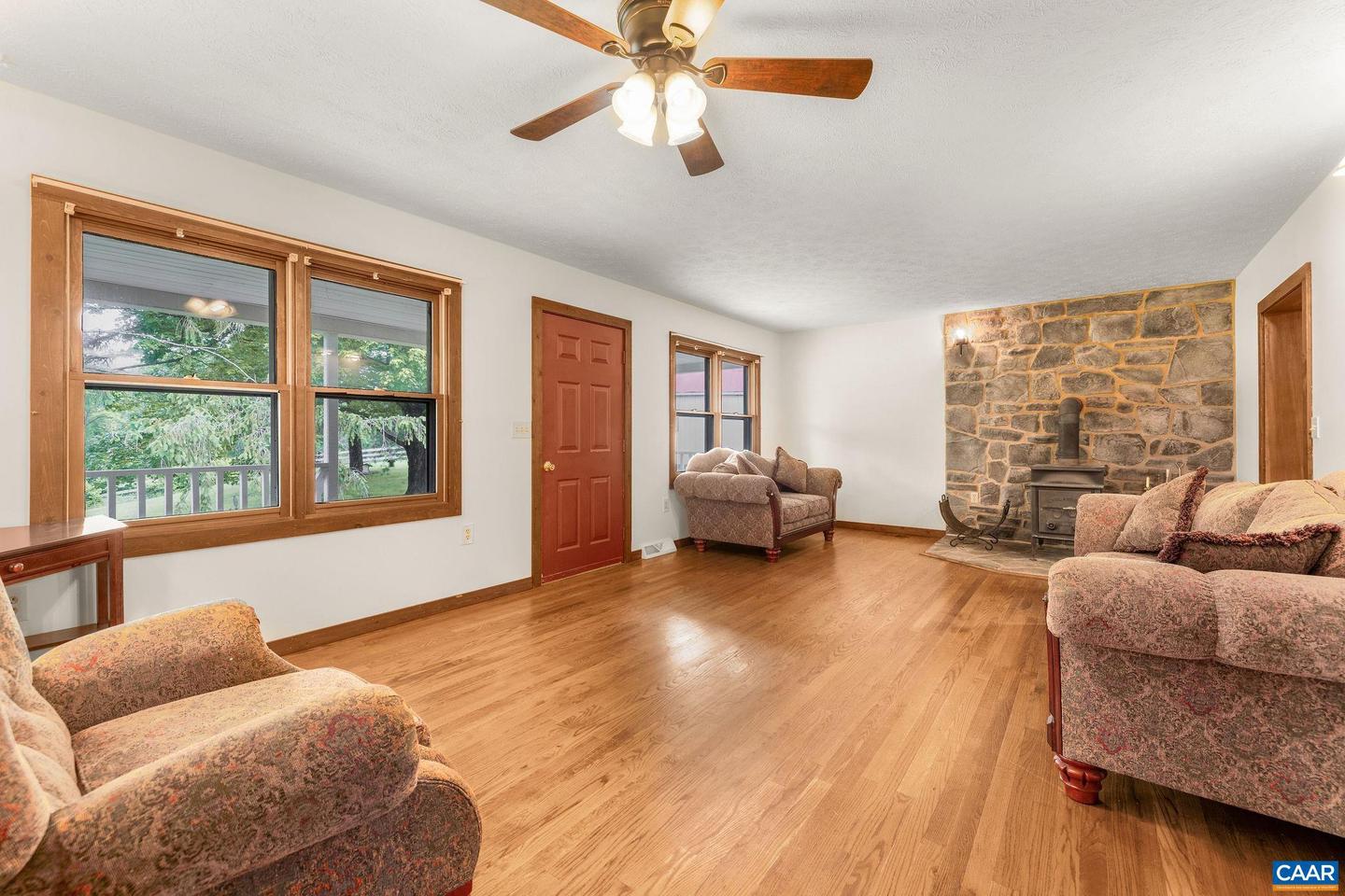 2205 S AMHERST HWY, AMHERST, Virginia 24521, 2 Bedrooms Bedrooms, ,3 BathroomsBathrooms,Farm,For sale,2205 S AMHERST HWY,665107 MLS # 665107