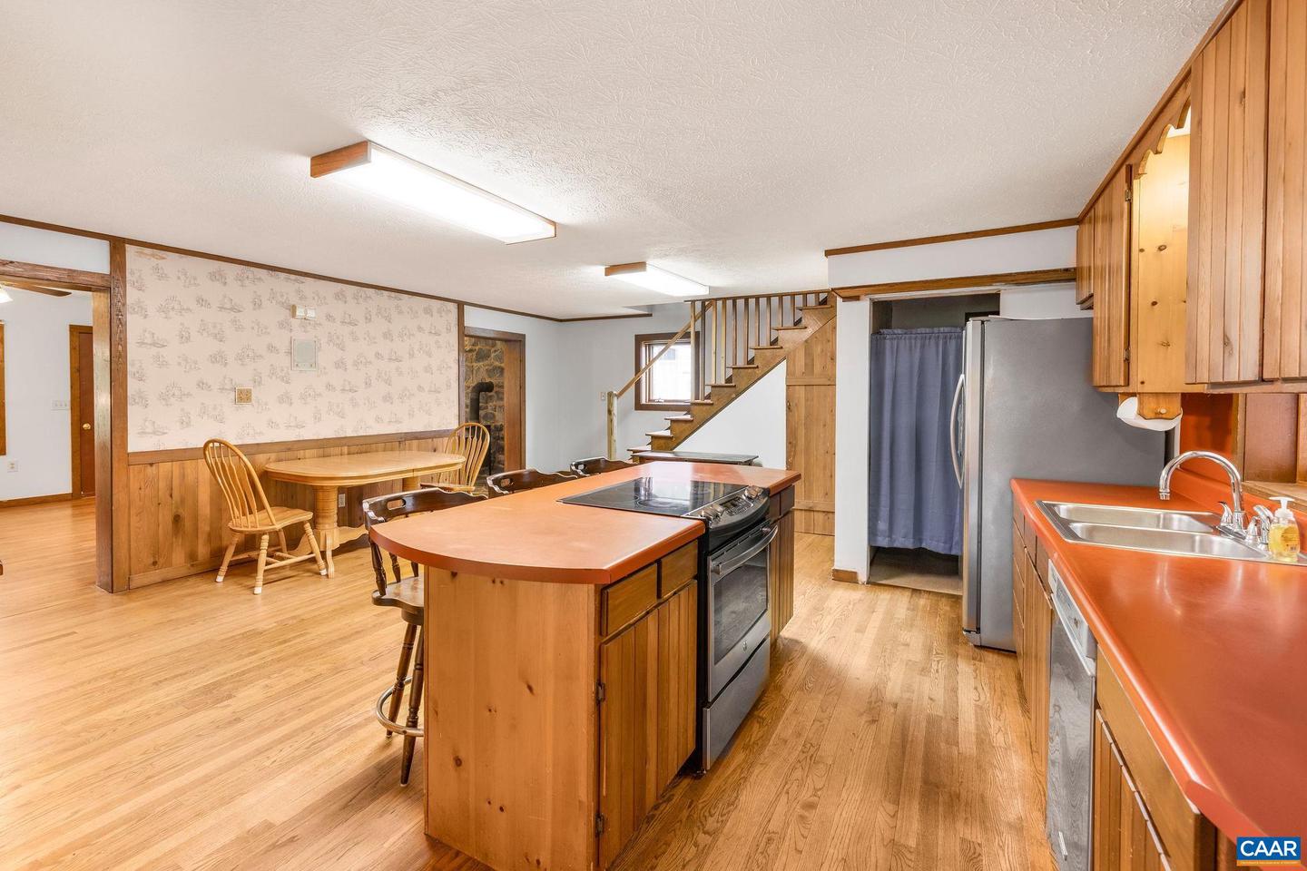 2205 S AMHERST HWY, AMHERST, Virginia 24521, 2 Bedrooms Bedrooms, ,3 BathroomsBathrooms,Farm,For sale,2205 S AMHERST HWY,665107 MLS # 665107