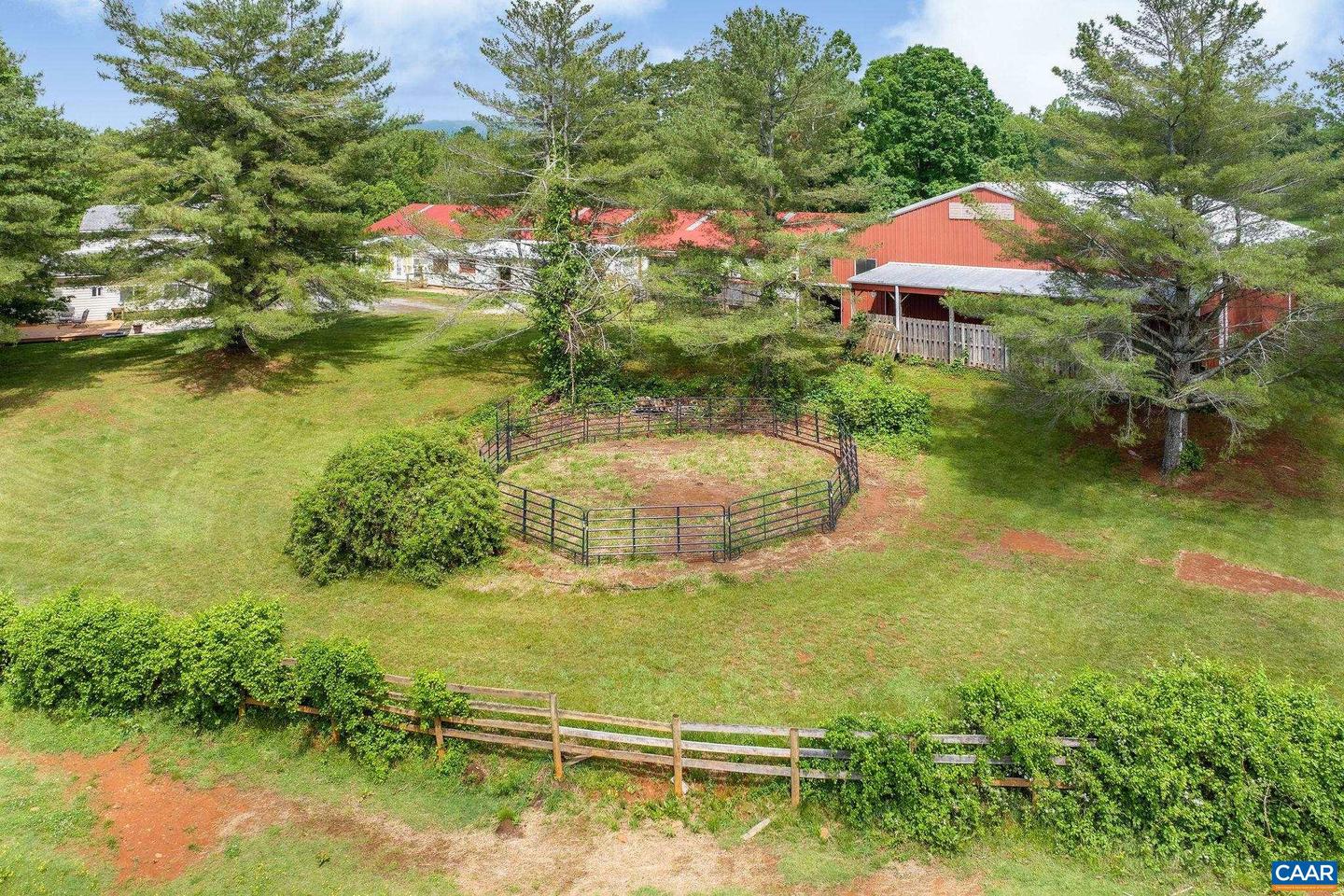 2205 S AMHERST HWY, AMHERST, Virginia 24521, 2 Bedrooms Bedrooms, ,3 BathroomsBathrooms,Farm,For sale,2205 S AMHERST HWY,665107 MLS # 665107
