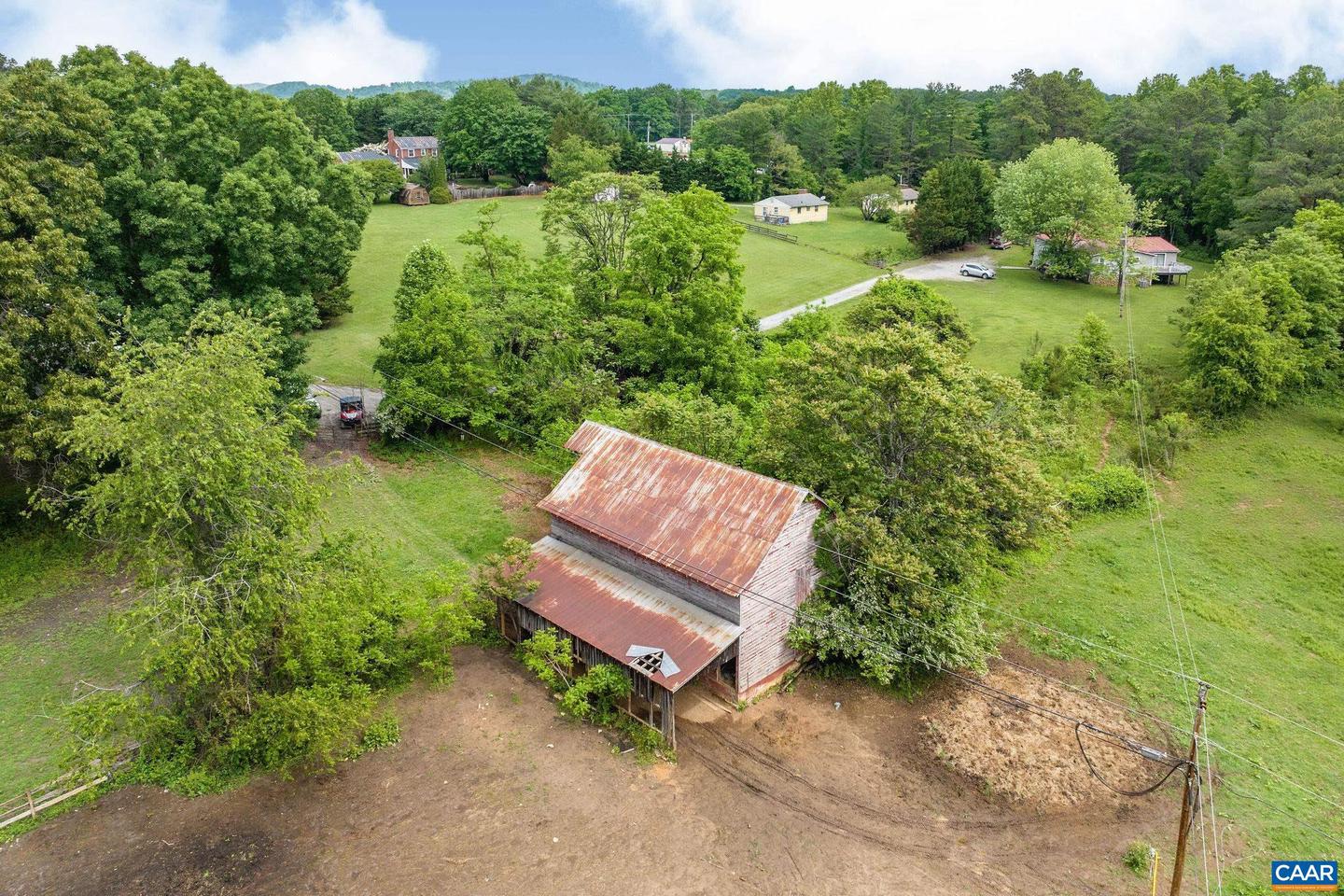 2205 S AMHERST HWY, AMHERST, Virginia 24521, 2 Bedrooms Bedrooms, ,3 BathroomsBathrooms,Farm,For sale,2205 S AMHERST HWY,665107 MLS # 665107