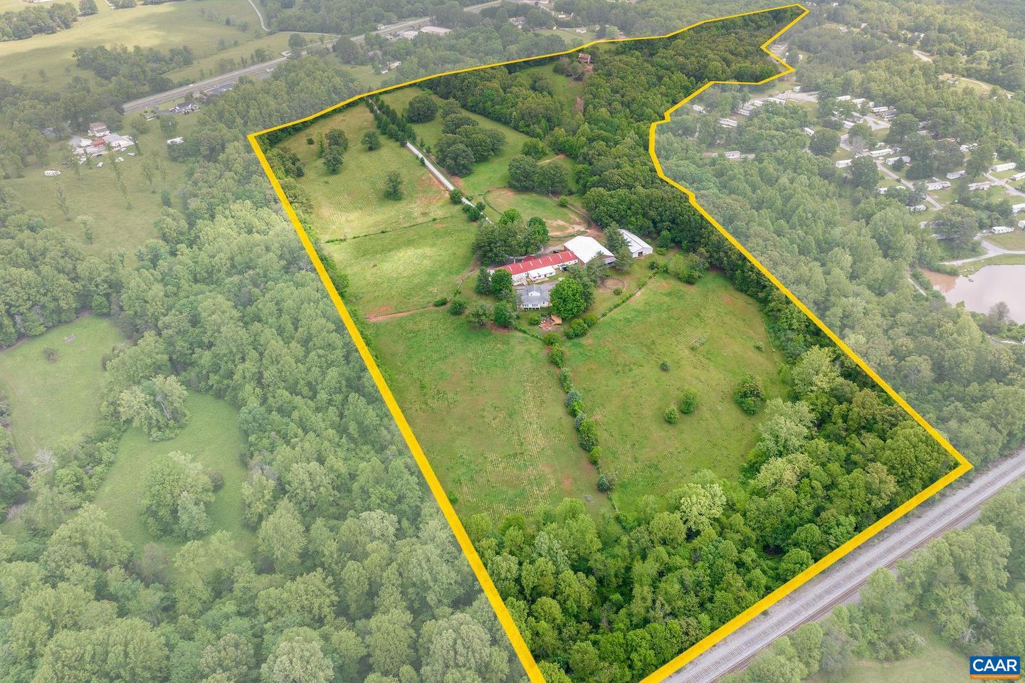2205 S AMHERST HWY, AMHERST, Virginia 24521, 2 Bedrooms Bedrooms, ,3 BathroomsBathrooms,Farm,For sale,2205 S AMHERST HWY,665107 MLS # 665107