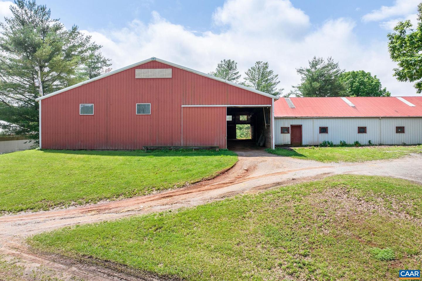 2205 S AMHERST HWY, AMHERST, Virginia 24521, 2 Bedrooms Bedrooms, ,3 BathroomsBathrooms,Farm,For sale,2205 S AMHERST HWY,665107 MLS # 665107
