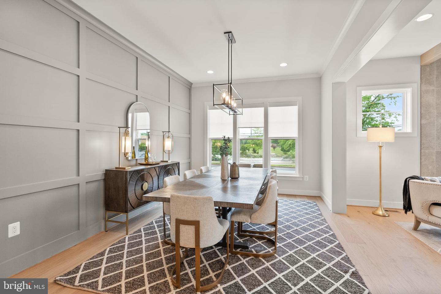 5817 2ND ST S, ARLINGTON, Virginia 22204, 5 Bedrooms Bedrooms, ,4 BathroomsBathrooms,Residential,For sale,5817 2ND ST S,VAAR2053604 MLS # VAAR2053604