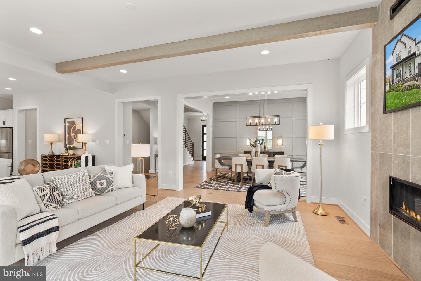 5817 2ND ST S, ARLINGTON, Virginia 22204, 5 Bedrooms Bedrooms, ,4 BathroomsBathrooms,Residential,For sale,5817 2ND ST S,VAAR2053604 MLS # VAAR2053604
