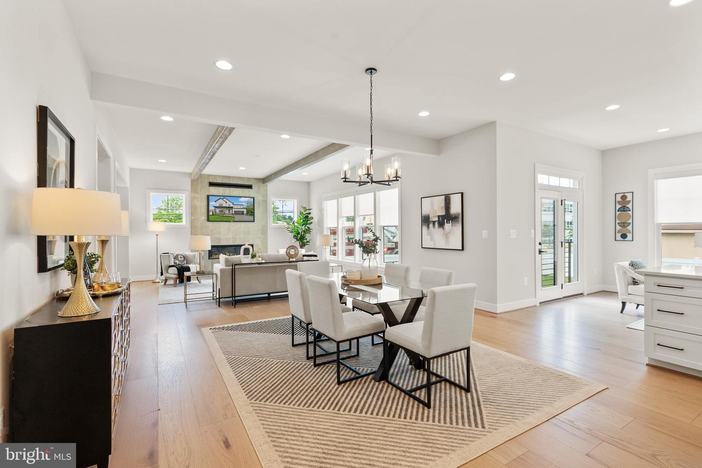 5817 2ND ST S, ARLINGTON, Virginia 22204, 5 Bedrooms Bedrooms, ,4 BathroomsBathrooms,Residential,For sale,5817 2ND ST S,VAAR2053604 MLS # VAAR2053604