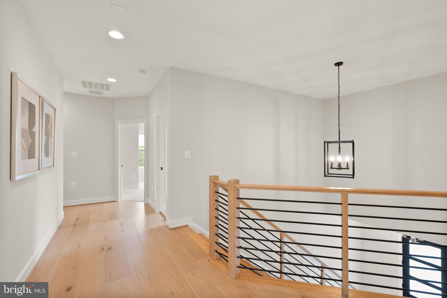 5817 2ND ST S, ARLINGTON, Virginia 22204, 5 Bedrooms Bedrooms, ,4 BathroomsBathrooms,Residential,For sale,5817 2ND ST S,VAAR2053604 MLS # VAAR2053604