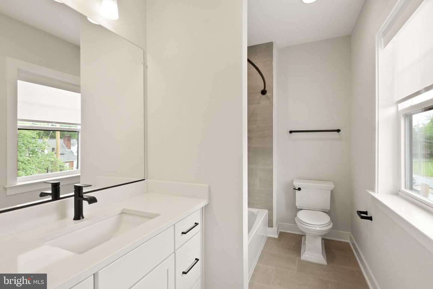 5817 2ND ST S, ARLINGTON, Virginia 22204, 5 Bedrooms Bedrooms, ,4 BathroomsBathrooms,Residential,For sale,5817 2ND ST S,VAAR2053604 MLS # VAAR2053604