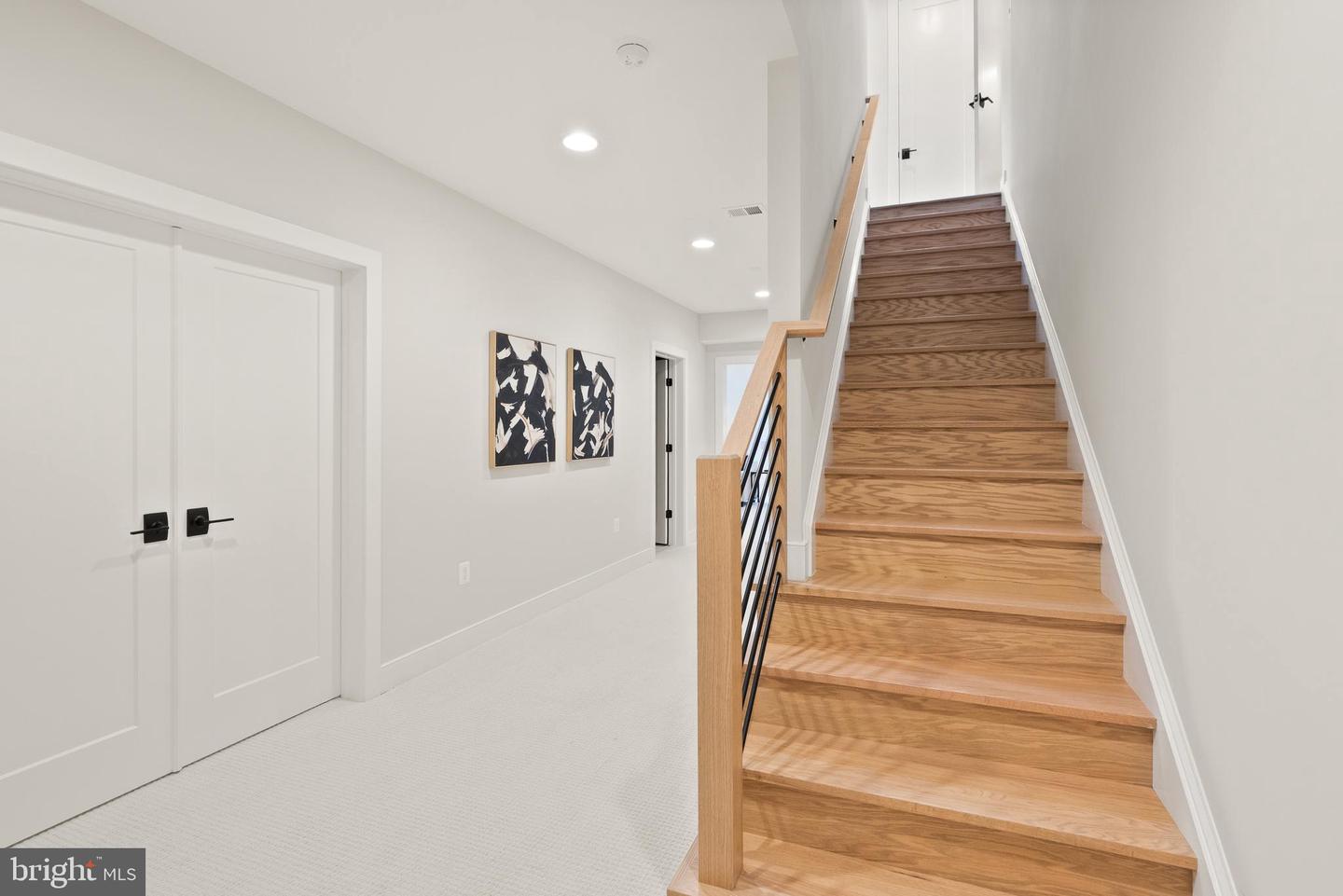 5817 2ND ST S, ARLINGTON, Virginia 22204, 5 Bedrooms Bedrooms, ,4 BathroomsBathrooms,Residential,For sale,5817 2ND ST S,VAAR2053604 MLS # VAAR2053604