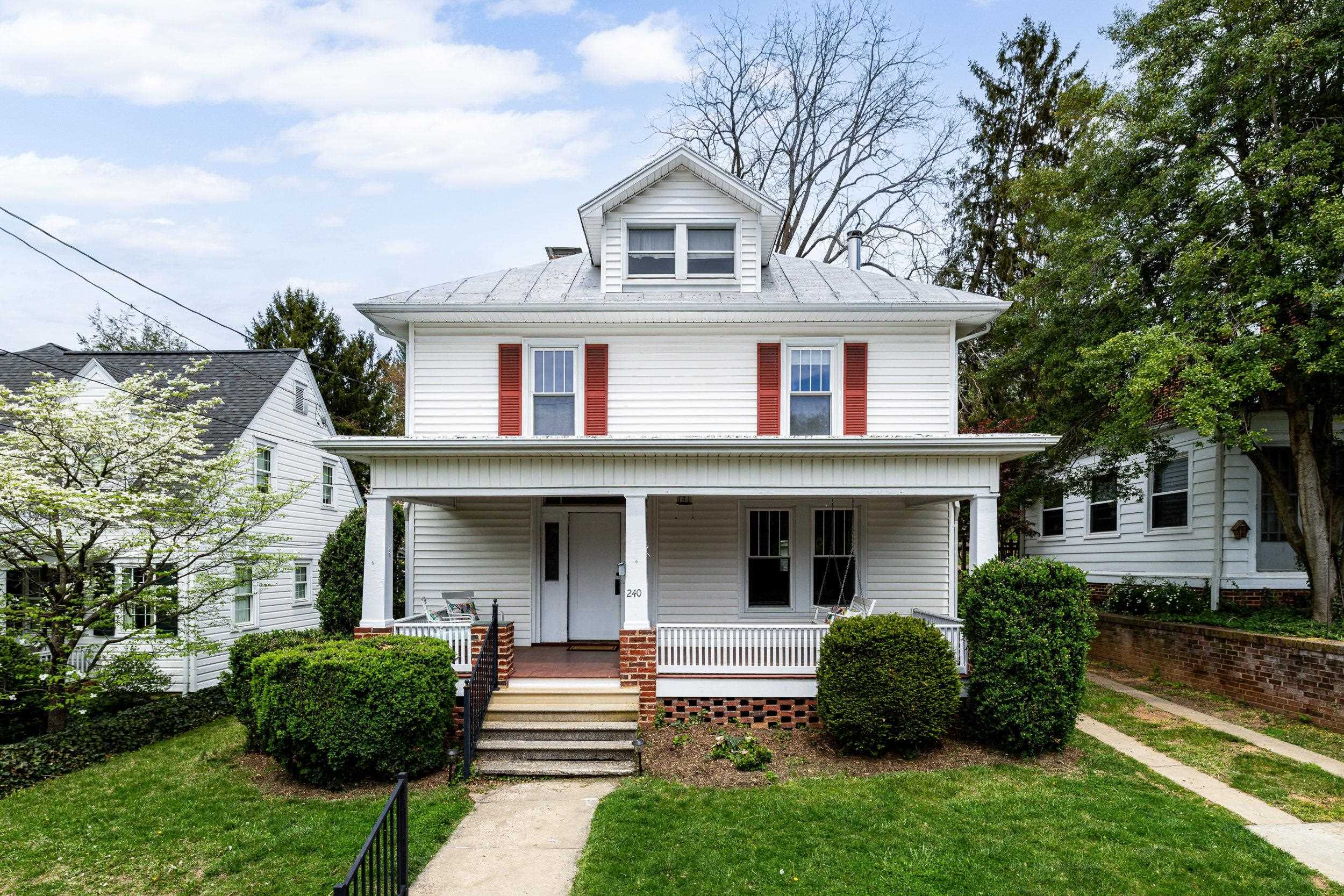 240 W VIEW ST, HARRISONBURG, Virginia 22801, 3 Bedrooms Bedrooms, ,2 BathroomsBathrooms,Residential,240 W VIEW ST,663572 MLS # 663572