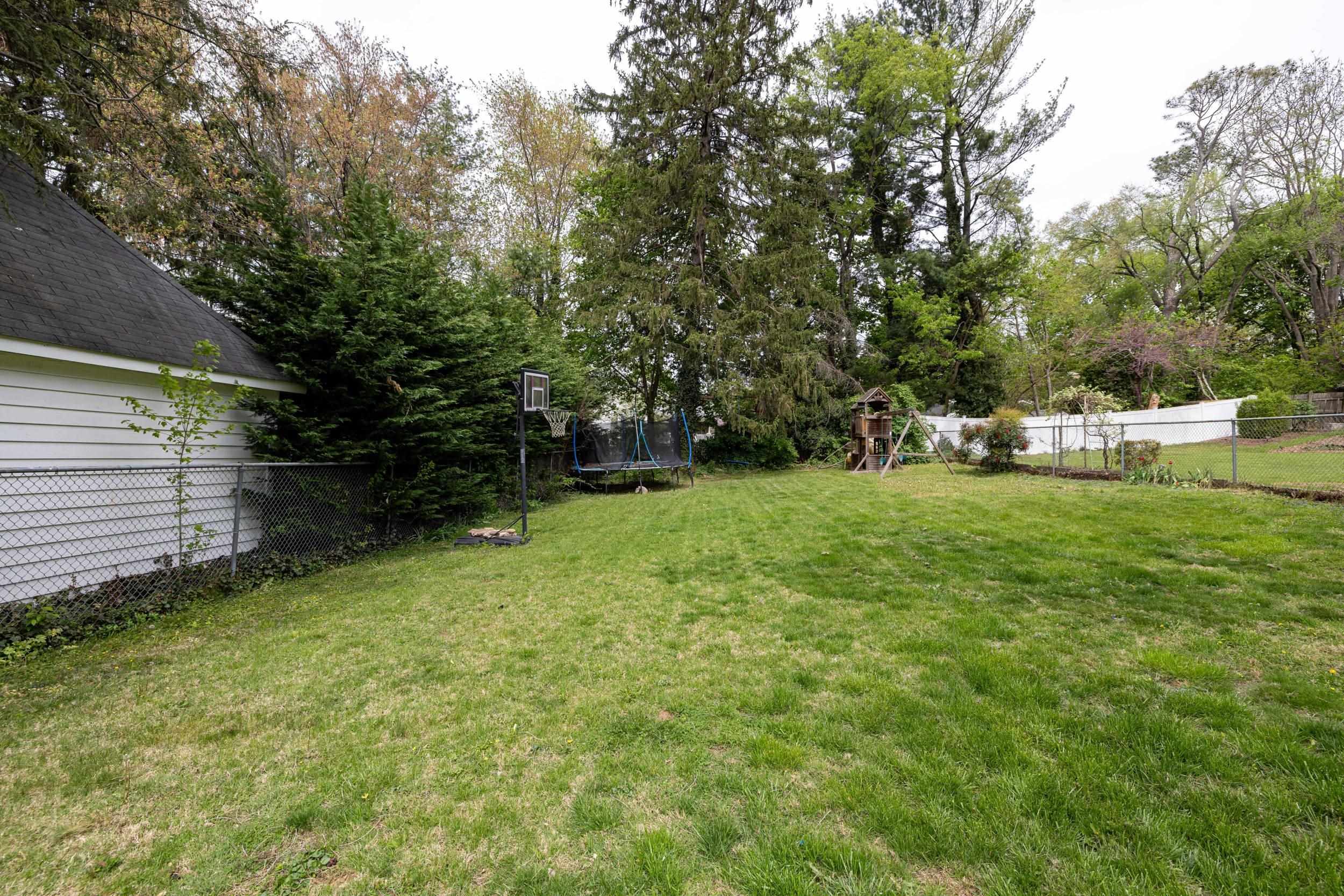 240 W VIEW ST, HARRISONBURG, Virginia 22801, 3 Bedrooms Bedrooms, ,2 BathroomsBathrooms,Residential,240 W VIEW ST,663572 MLS # 663572