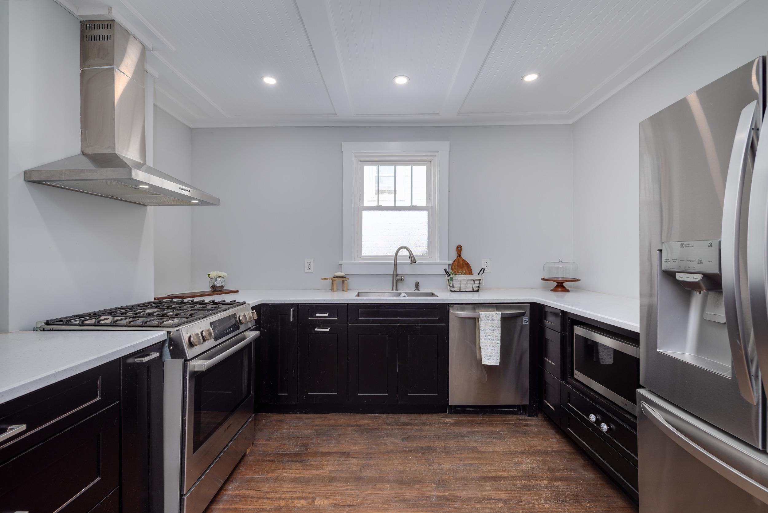 240 W VIEW ST, HARRISONBURG, Virginia 22801, 3 Bedrooms Bedrooms, ,2 BathroomsBathrooms,Residential,240 W VIEW ST,663572 MLS # 663572