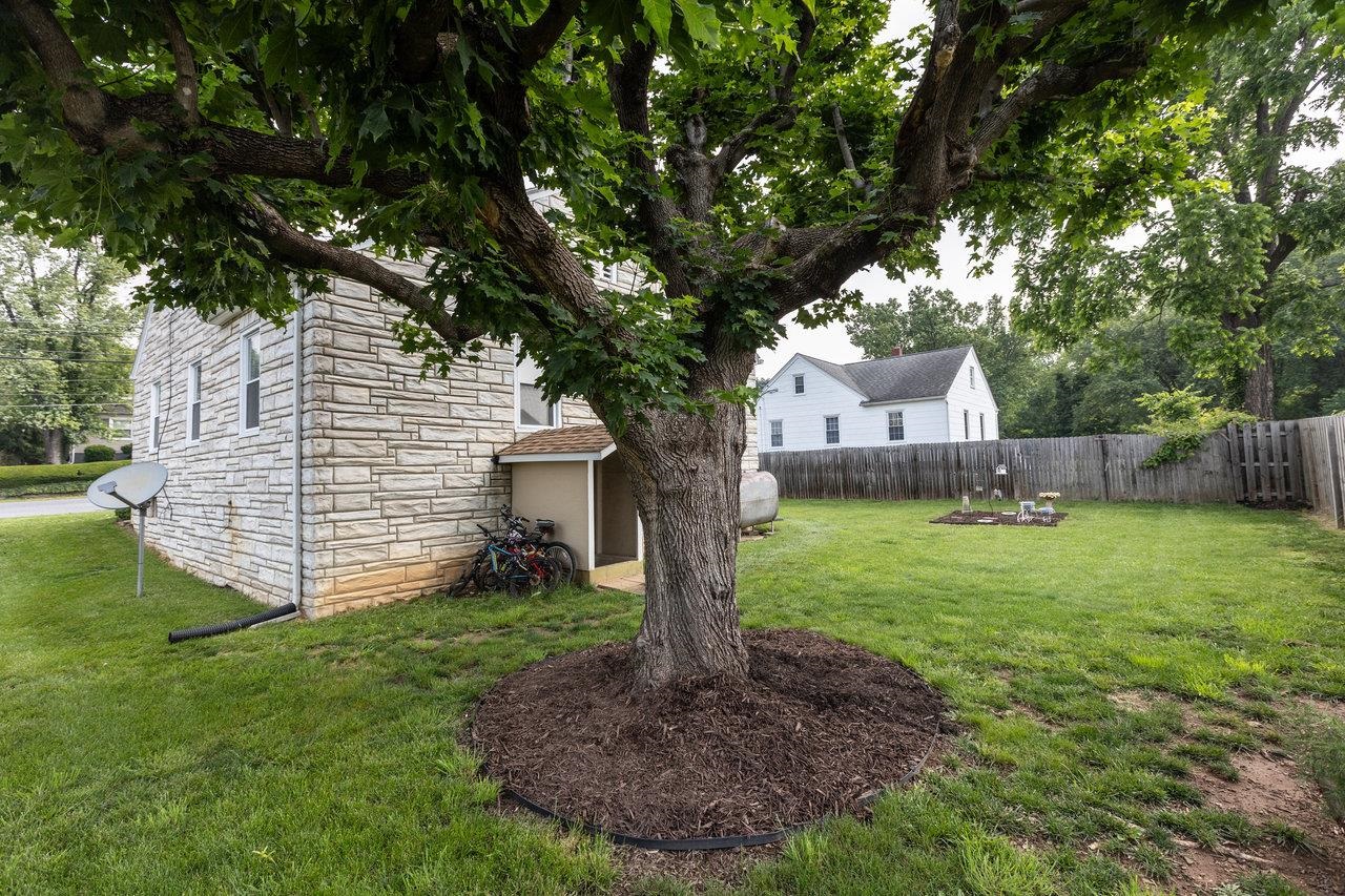 310 E SPOTSWOOD AVE, ELKTON, Virginia 22827, 3 Bedrooms Bedrooms, ,1 BathroomBathrooms,Residential,310 E SPOTSWOOD AVE,665284 MLS # 665284